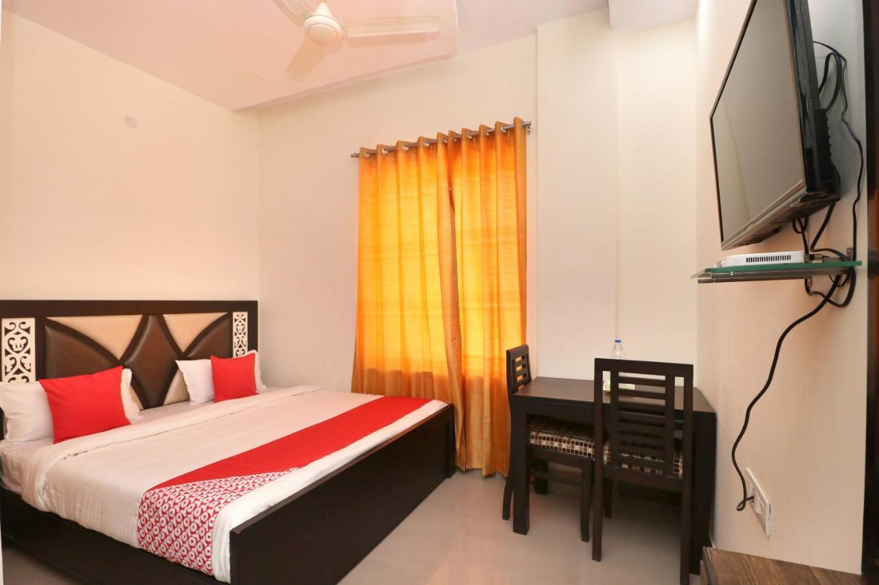 OYO 23235 Hotel Roopmahal&Restaurant Amritsar Bagian luar foto